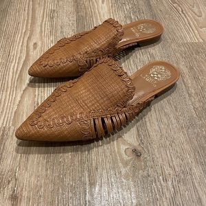 VINCE CAMUTO Manindie Pointed Toe Stitched Slide Flat Mule Brick Tan Leather